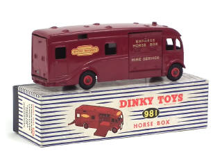 Lot 833 - DINKY TOYS (GB) (1)