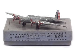 Lot 818 - DINKY TOYS (GB) (1)