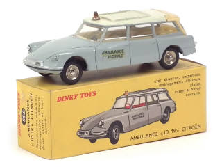 Lot 759 - DINKY TOYS (FRANCE) (1)