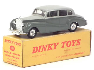 Lot 757 - DINKY TOYS (FRANCE) (1)