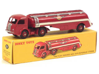 Lot 737 - DINKY TOYS (FRANCE) (1)