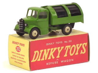 Lot 794 - DINKY TOYS (GB) (1)