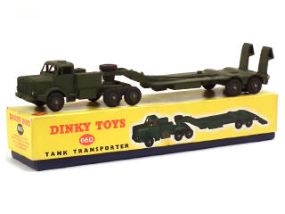 Lot 821 - DINKY TOYS (GB) (1)