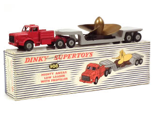Lot 835 - DINKY TOYS (GB) (1)