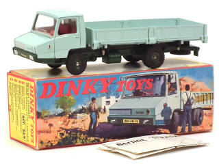 Lot 763 - DINKY TOYS (FRANCE) (1)