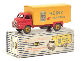 Lot 826 - DINKY TOYS (GB) (1)