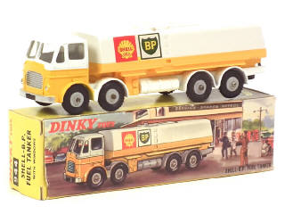 Lot 829 - DINKY TOYS (GB) (1)