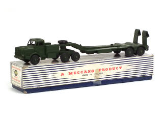 Lot 822 - DINKY TOYS (GB) (1)