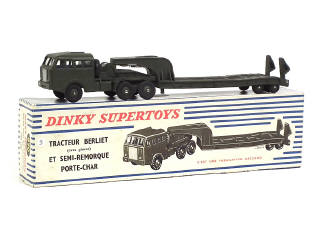 Lot 770 - DINKY TOYS (FRANCE) (1)