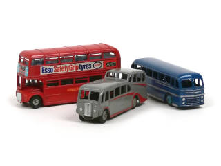 Lot 785 - DINKY TOYS (GB) (3)
