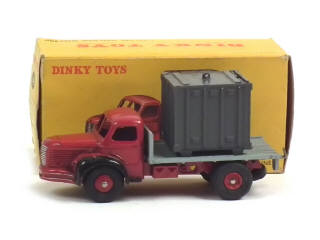 Lot 740 - DINKY TOYS (FRANCE) (1)