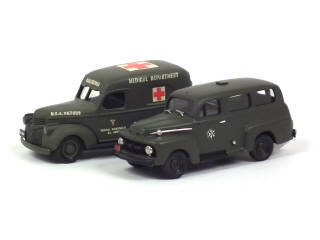 Lot 232 - DURHAM CLASSICS & INTERNATIONAL POLICE VEHICLES (2)