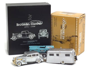 Lot 223 - BROOKLIN MODELS (GB) (2)