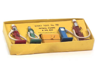Lot 620 - DINKY TOYS (GB) (1)