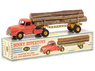 Lot 748 - DINKY TOYS (FRANCE) (1)