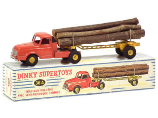 Lot 749 - DINKY TOYS (FRANCE) (1)