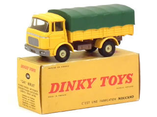 Lot 803 - DINKY TOYS (FRANCE) (1)