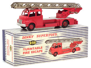 Lot 647 - DINKY TOYS (GB) (1)