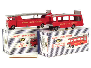 Lot 652 - DINKY TOYS (GB) (2)