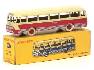 Lot 735 - DINKY TOYS (FRANCE) (1)