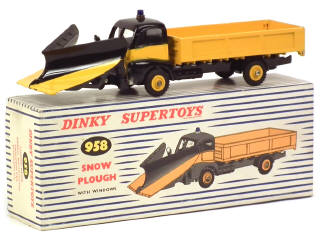 Lot 648 - DINKY TOYS (GB) (1)