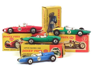 Lot 657 - DINKY TOYS (GB) (4)