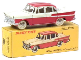 Lot 699 - DINKY TOYS (FRANCE) (1)