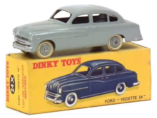 Lot 704 - DINKY TOYS (FRANCE) (1)