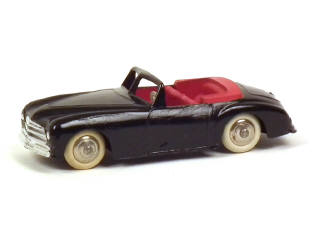 Lot 671 - DINKY TOYS (FRANCE) (1)