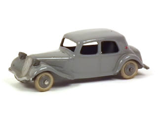 Lot 668 - DINKY TOYS (FRANCE) (1)