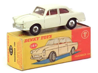 Lot 636 - DINKY TOYS (GB) (1)
