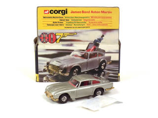 Lot 577 - CORGI TOYS (GB) (1)