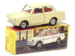 Lot 755 - DINKY TOYS (FRANCE) (1)