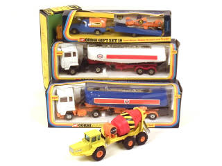 Lot 599 - CORGI TOYS (GB) (4)