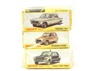 Lot 732 - DINKY TOYS (FRANCE) (3)