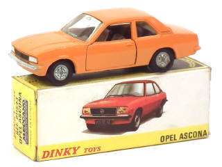 Lot 724 - DINKY TOYS (FRANCE) (1)