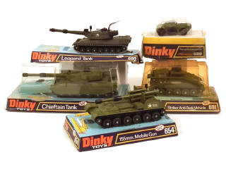 Lot 662 - DINKY TOYS (GB) (5)