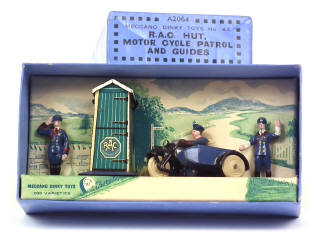 Lot 617 - DINKY TOYS (GB) (1)