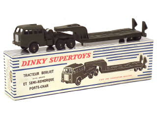 Lot 829 - DINKY TOYS (FRANCE) (1)