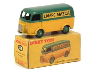 Lot 707 - DINKY TOYS (FRANCE) (1)