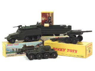 Lot 742 - DINKY TOYS (FRANCE) (4)