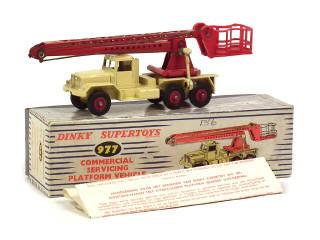 Lot 629 - DINKY TOYS (GB) (1)