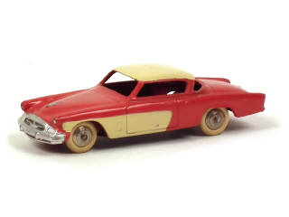 Lot 748 - DINKY TOYS (FRANCE) (1)