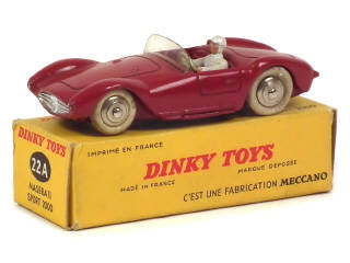 Lot 660 - DINKY TOYS (FRANCE) (1)