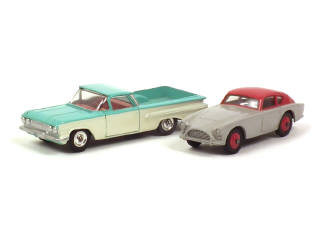 Lot 633 - DINKY TOYS (GB) (2)