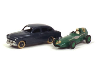 Lot 640 - DINKY TOYS (2)