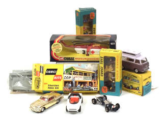Lot 582 - CORGI TOYS (GB) (8)