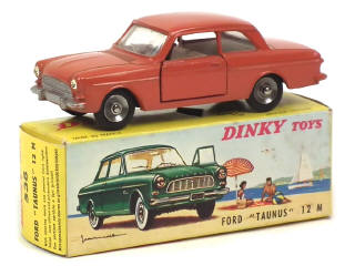 Lot 703 - DINKY TOYS (FRANCE) (1)