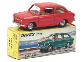 Lot 679 - DINKY TOYS (FRANCE) (1)
