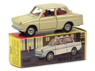Lot 678 - DINKY TOYS (FRANCE) (1)